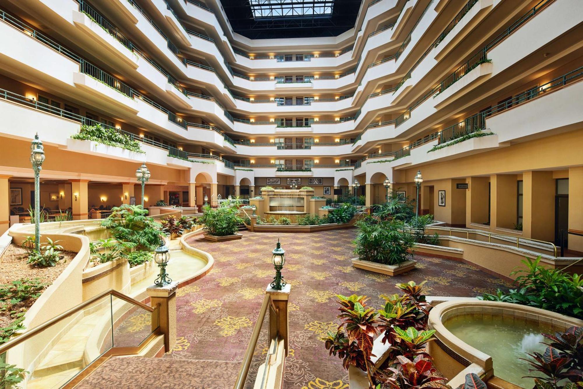 Embassy Suites By Hilton Greensboro Airport Exterior foto